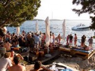 BEACH BAR HULA HULA, HVAR