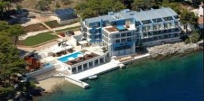 HOTEL MAXIM****, BOŽAVA  