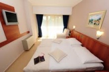 HOTEL PINIJA****, PETRČANE