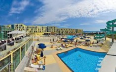OBITELJSKI HOTEL DIADORA****, PETRČANE  