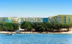 OBITELJSKI HOTEL DIADORA****, PETRČANE  