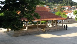 LOŽA, BLATO