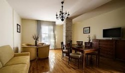 HOTEL VRATA KRKE***, LOZOVAC